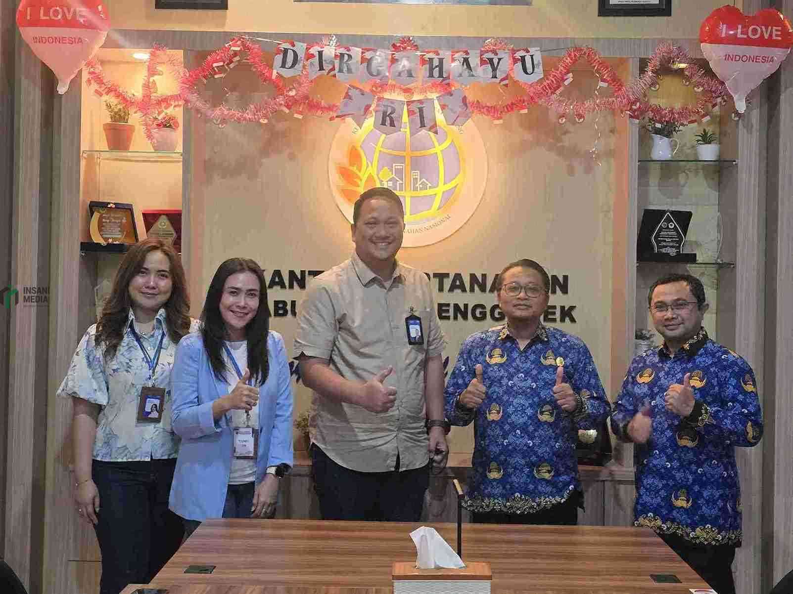 Jajaran BRI Trenggalek bersama rombongan saat berkunjung ke BPN