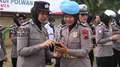 Jelang HUT Polwan Polres Kebumen Periksa Polwan untuk TIngkatkan Gaktibplin