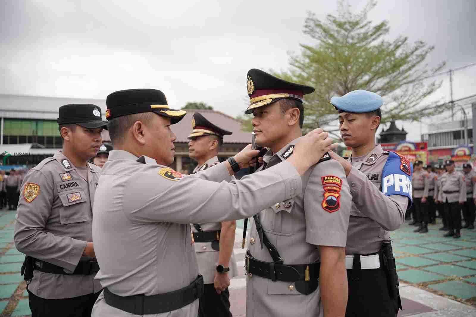 Kapolres Purworejo AKBP Windy Syafutra Memimpin Sertijab Wakapolres Purworejo
