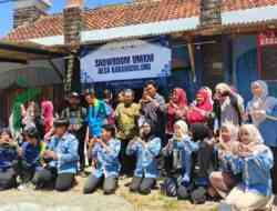 Mahasiswa UMPWR Bantu UMKM Karangbolong, Kebumen Naik Kelas