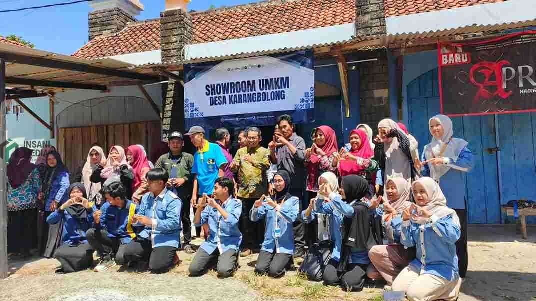 Mahasiswa UMPWR Bantu UMKM Karangbolong, Kebumen Naik Kelas Mahasiswa Universitas Muhammadiyah Purworejo