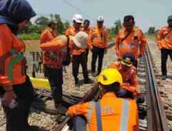 Tingkatkan Keselamatan, KAI Daop 7 Madiun Periksa Perlintasan Kereta Api Kediri-Tulungagung