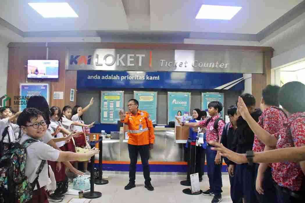 KAI Daop 7 dan Pemkot Madiun Gelar program Eduspoor, Kenalkan KA dan Keselamatan Perjalanan Kereta ke Pelajar Pelajar Mengikuti Eduspoor KAI Daop 7 Madiun