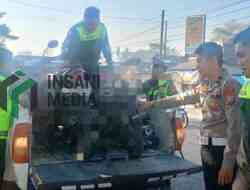 Kecelakaan Dua Motor di Garum, Tiga Pelajar Dilarikan ke Rumah Sakit