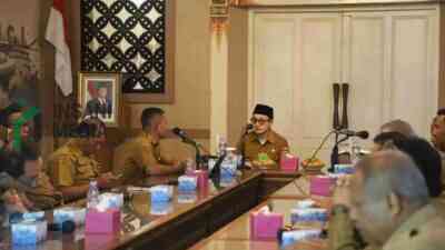 Wakil Bupati Purworejo Dion Agasi Setiabudi saat Rapat Desil