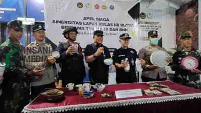 Lapas Blitar Razia Kamar Tahanan , Sita Sejumlah Barang Larangan