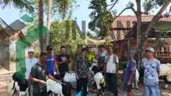 Anggota DPRD Purworejo Alifman Syafi’i Salurkan 11 Kambing Etawa untuk Kelompok Tani