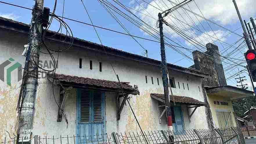 Baliho Penuhi Tiang di Listrik Kota Blitar, DPMPTSP Kota Blitar Tegaskan untuk Bongkar Paksa Baliho Penuhi Tiang Listrik Kota Blitar