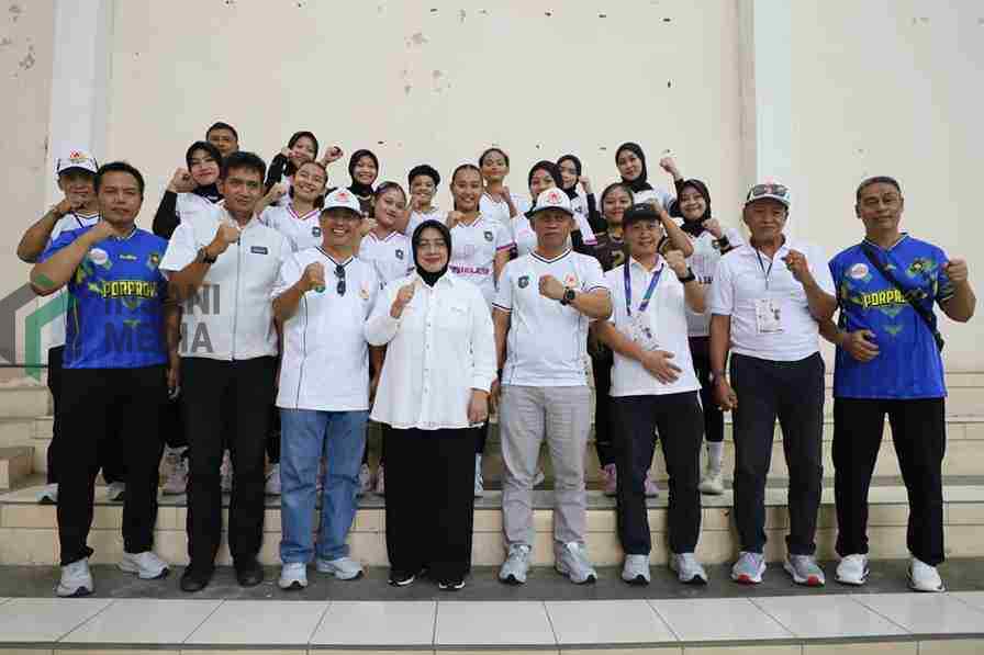 Bupati dan Wakil Bupati Purworejo Dukung Atlet dengan Datang ke Lokasi Porprov Jateng 2026 di Semarang Bupati Purworejo Yuli Hastuti dan Wakil Bupati Dion Agasi Setiabudi Hadir Mendukung Atlet Purworejo di Porprov Jateng 20