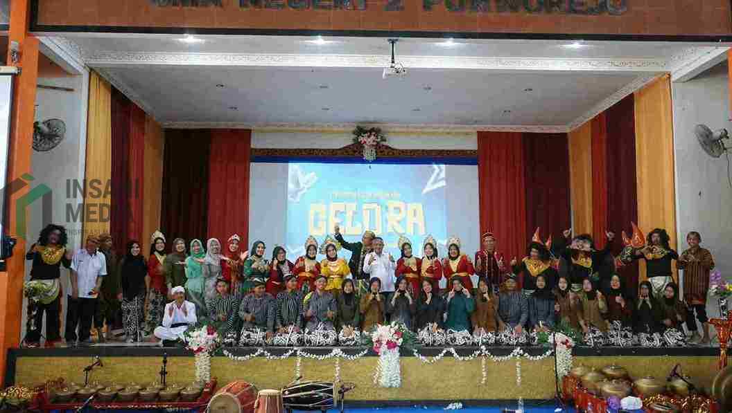 GELORA Gerakan Literasi Olah Rasa SMA Negeri 2 Purworejo