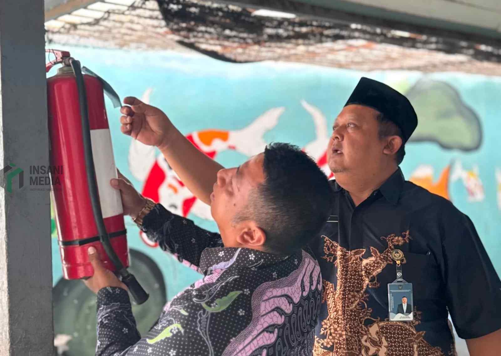 Perkuat Kesiapsiagaan Hadapi Risiko Kebakaran, LPKA Kelas I Blitar Rutin Cek APAR IMG 20261002 WA0052
