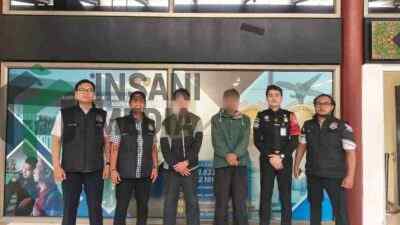 Manfaatkan Visa Kunjungan, WN Tailan Langgar Izin Tinggal di Indonesia, Imigrasi Blitar Deportasi Pulang ke Negara Asalnya