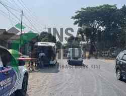 Truk Mitsubishi dan Kawasaki Ninja Terlibat Kecelakaan di Talun, Blitar Dua Remaja Luka-luka