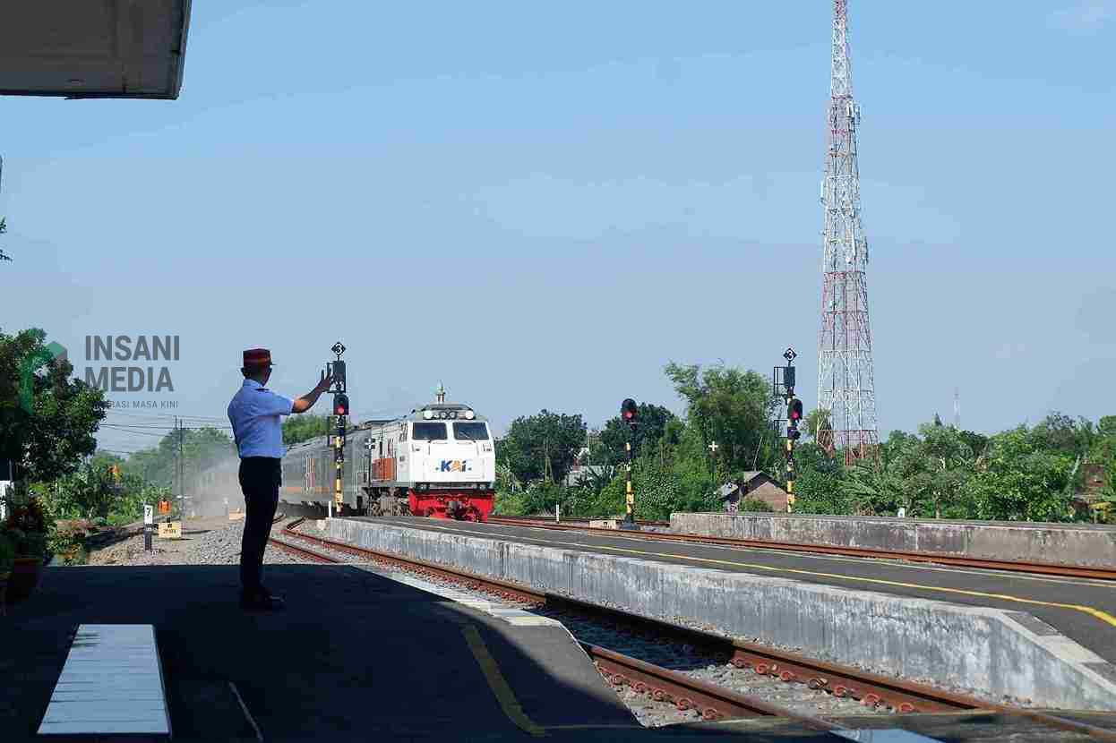 Perbaikan Geometri Perlintasan JPL 90 Kabupaten Nganjuk, KAI Minta Pengendara Gunakan Jalur Alternatif Kereta Api