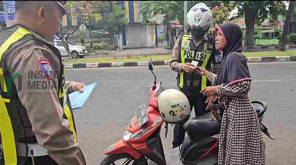 Hari Pertama Ops Patuh Semeru 2026, Puluhan Pengendara di Sidoarjo Terjaring Razia, Beri Teguran Sebagai Langkah Awal Operasi Semeru 2026 di Sidoarjo Puluhan Pelanggar Lalu Lintas Kena Razia