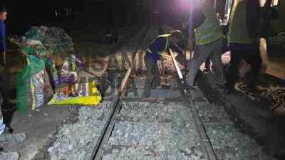 PT KAI Daop 7 Madiun Memperbaiki 3 Perlintasan Kereta Api di Tulungagung