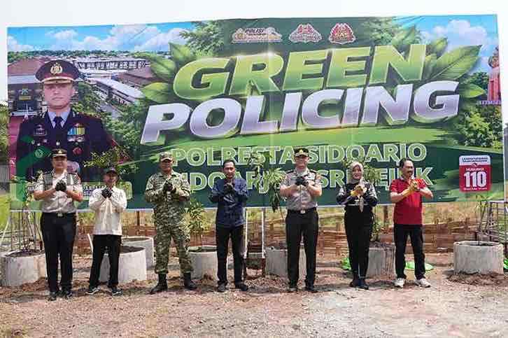 Polresta Sidoarjo Taman Pohon di Kecamatan Sukodono Mendukung Program Green Policing