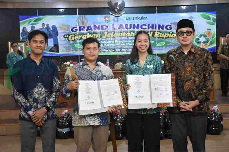 Ubah Limbah Dapur Jadi Cuan, Pemkab Purworejo Resmi Luncurkan "Gerakan Jelantah Jadi Rupiah" TP PKK Kabupaten Purworejo resmi meluncurkan Gerakan Jelantah Jadi Rupiah di Gedung Arahiwang Setda Kabupaten Purworejo
