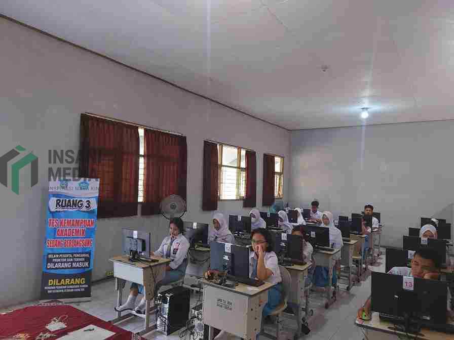 Tes Kemampuan Akademik Siswa SMA dan SMK di Blitar