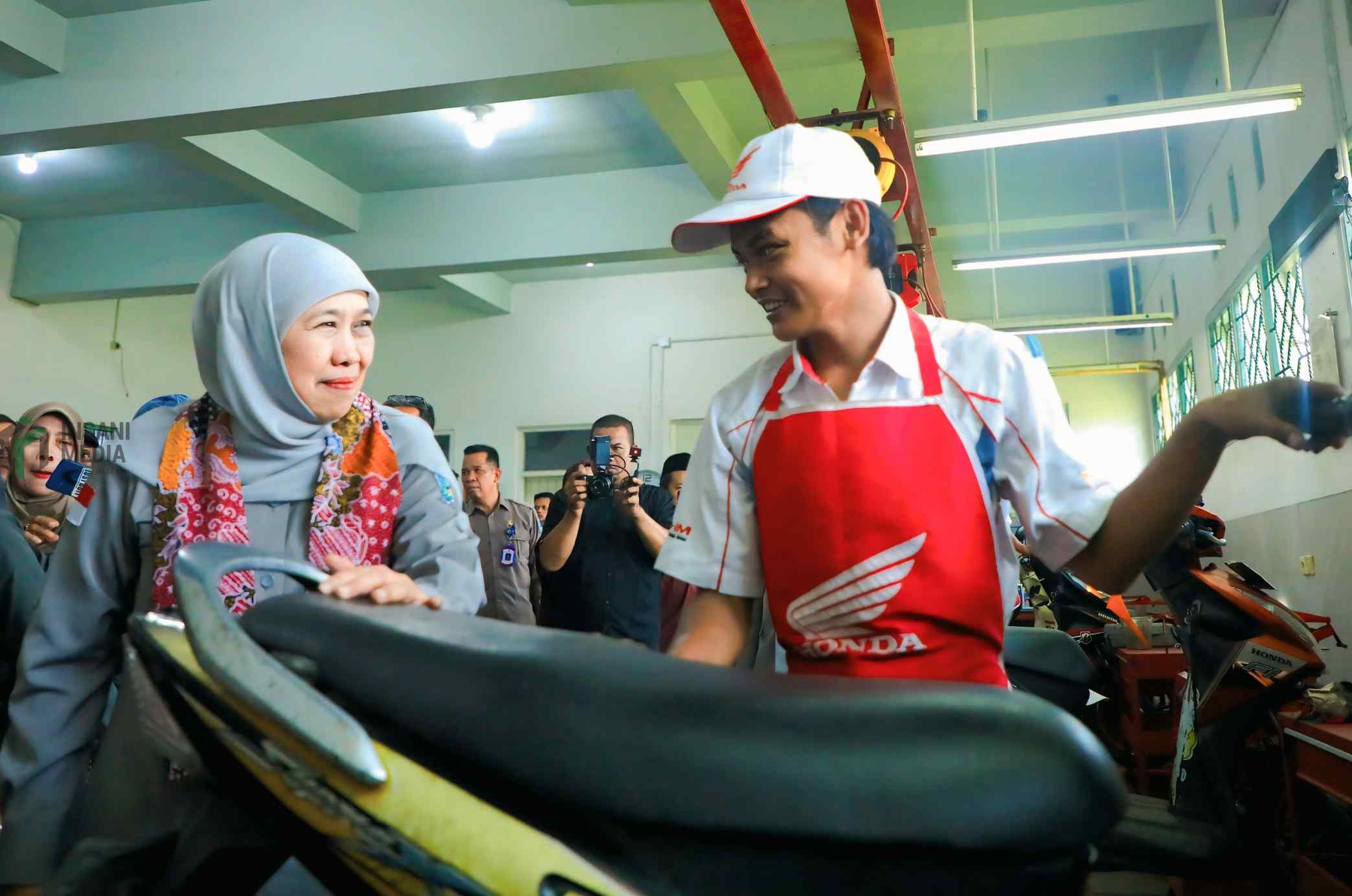 khofifah service motor gratis